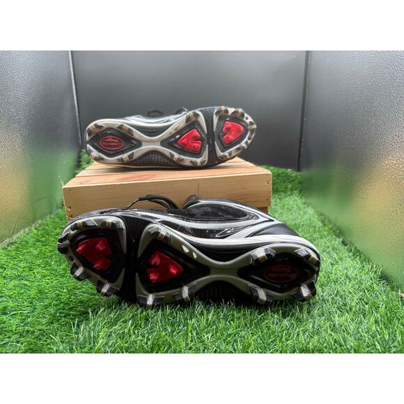 Louisville Slugger - Black/ Gray/ White - Cleats - Size 9M
